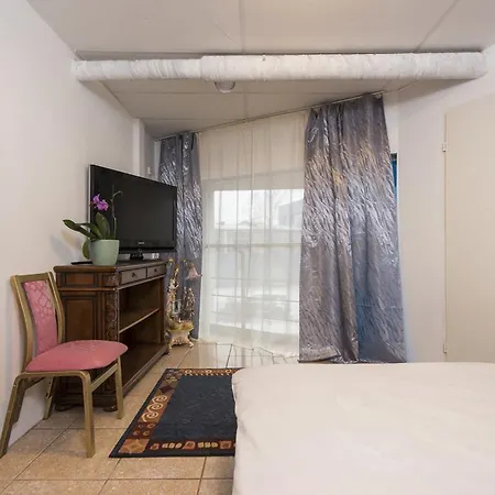 Hotel Marine Keskus 2*